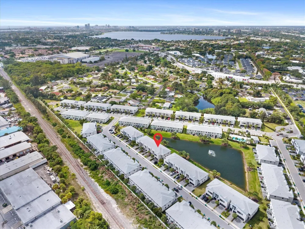 5661 Mentmore Drive Mangonia Park, FL 33407