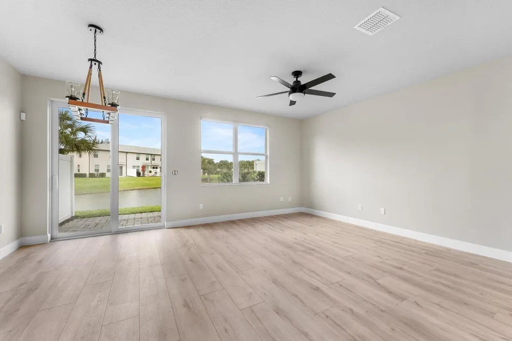 5661 Mentmore Drive Mangonia Park, FL 33407