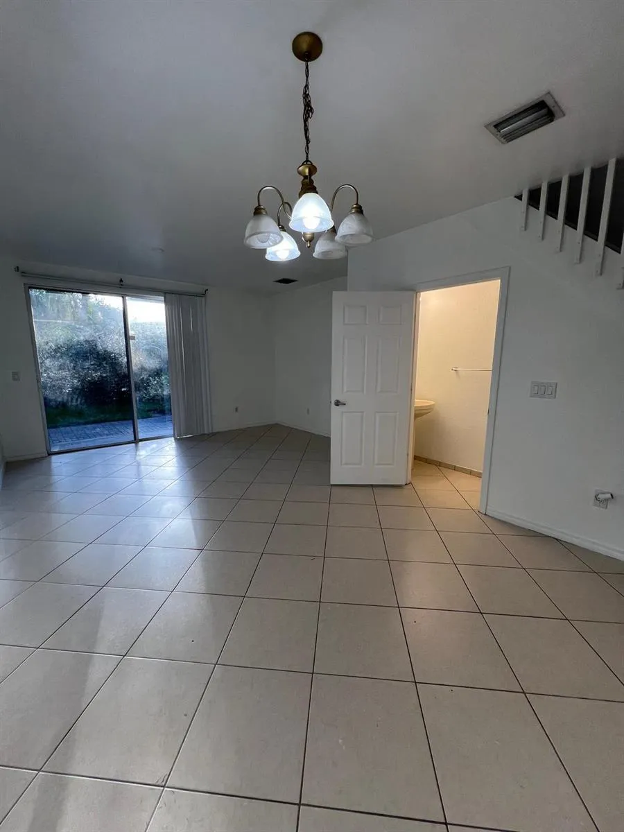 3413 Sonoma Drive Riviera Beach, FL 33404