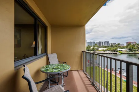 301 Golden Isles Drive #412