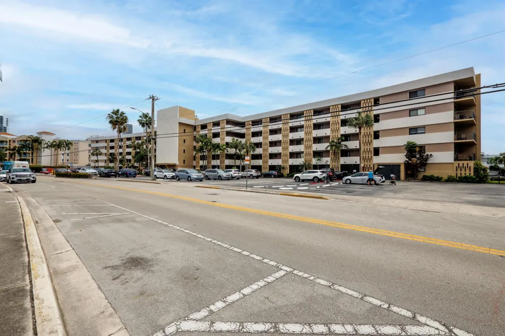 301 Golden Isles Drive #412 Hallandale Beach, FL 33009