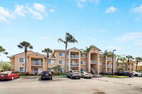 141 SW Palm Drive #306