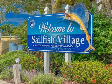 1637 NE Nautical Place #802