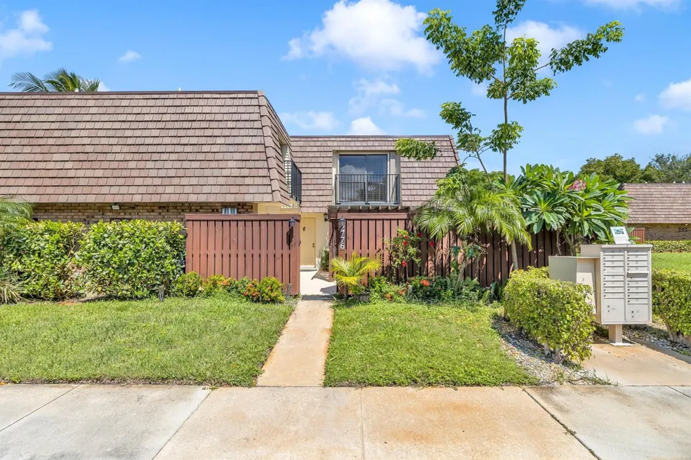 2776 SW 15th Street Deerfield Beach, FL 33442