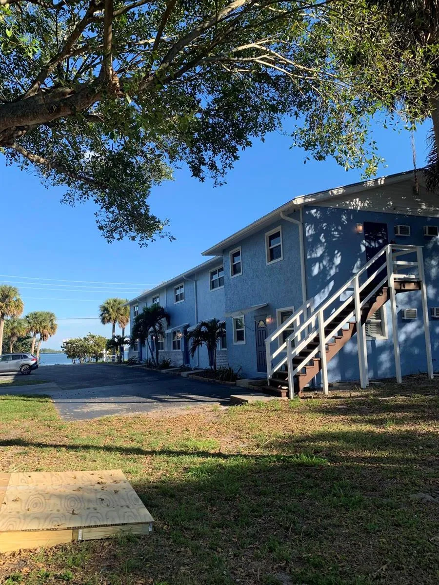4220 NE Indian River Drive NE #Unit #5 Jensen Beach, FL 34957