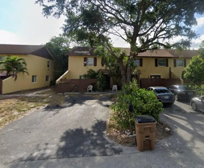 4346 NW 4th Avenue Deerfield Beach, FL 33064