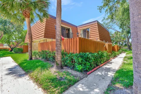 3016 30th Court