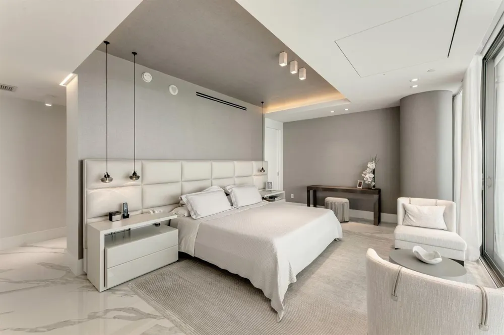 10201 Collins Avenue #1803 Bal Harbour, FL 33154