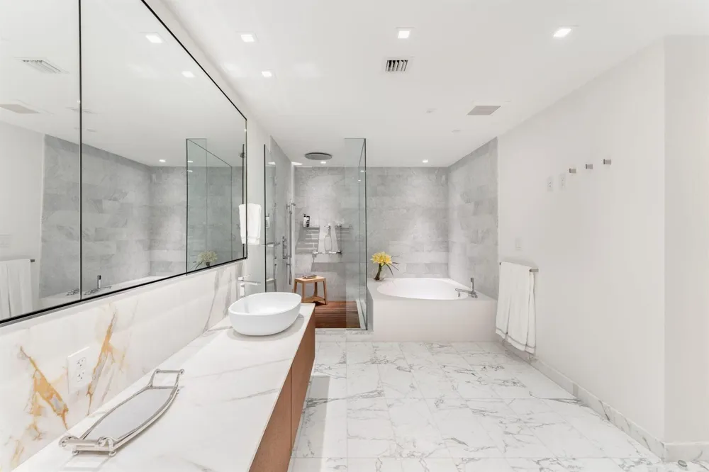 10201 Collins Avenue #1803 Bal Harbour, FL 33154