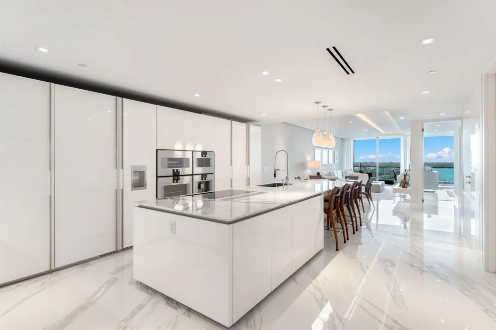 10201 Collins Avenue #1803 Bal Harbour, FL 33154