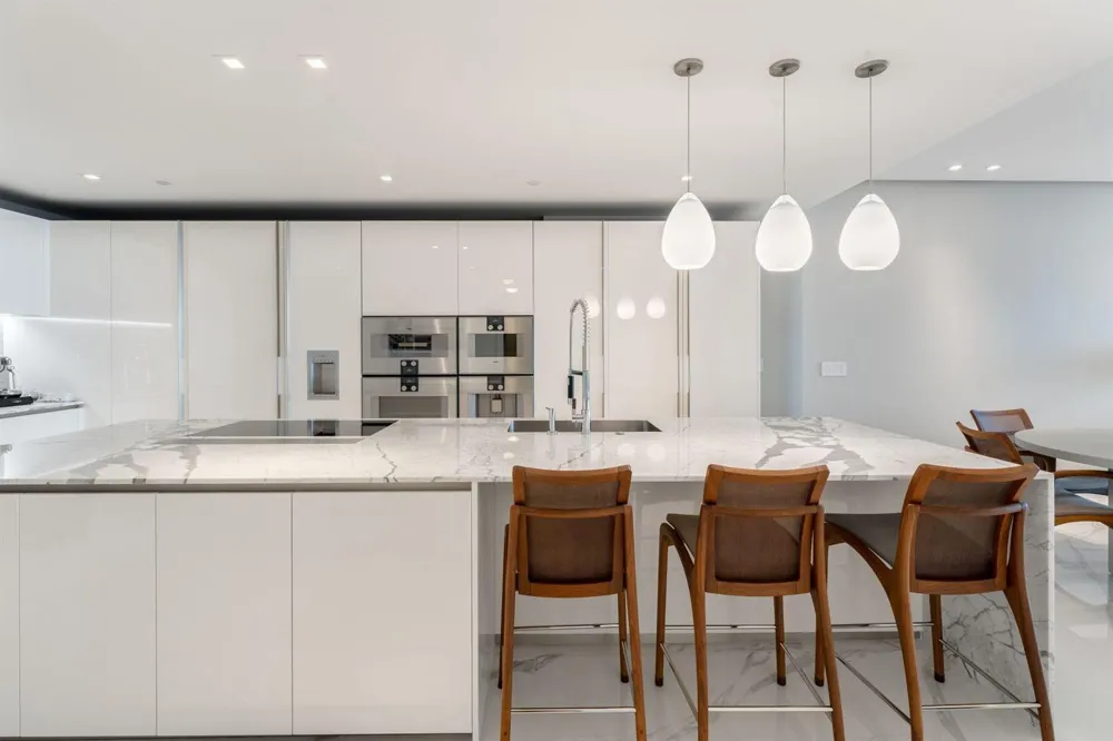 10201 Collins Avenue #1803 Bal Harbour, FL 33154