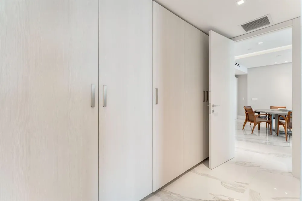 10201 Collins Avenue #1803 Bal Harbour, FL 33154