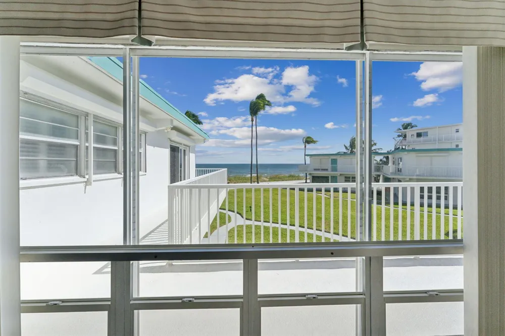 1470 S Ocean Boulevard #1002 Lauderdale By The Sea, FL 33062