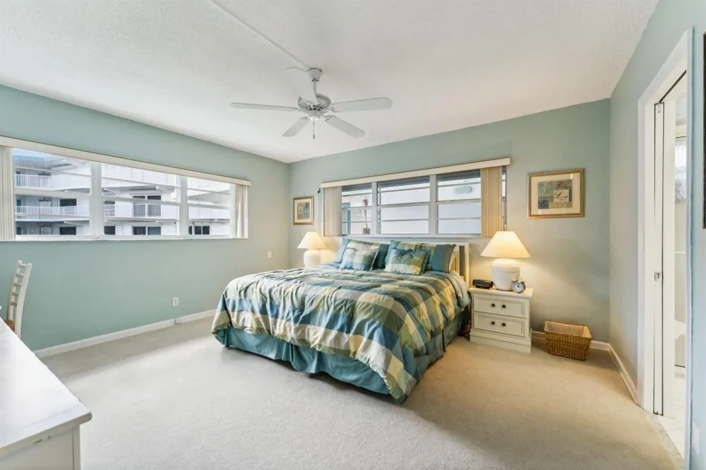1470 S Ocean Boulevard #1002 Lauderdale By The Sea, FL 33062