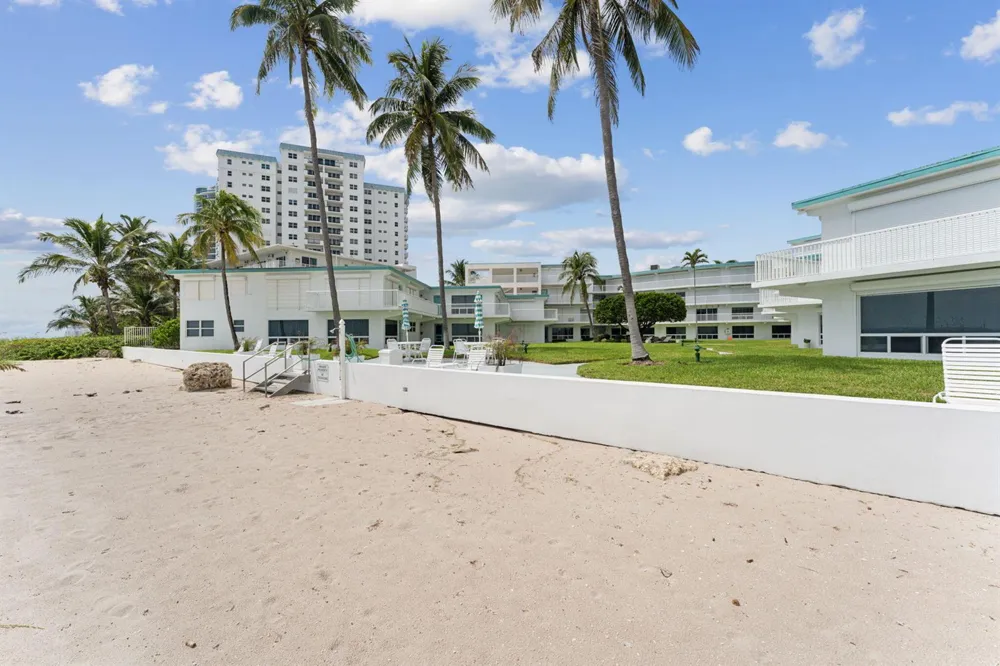 1470 S Ocean Boulevard #1002 Lauderdale By The Sea, FL 33062
