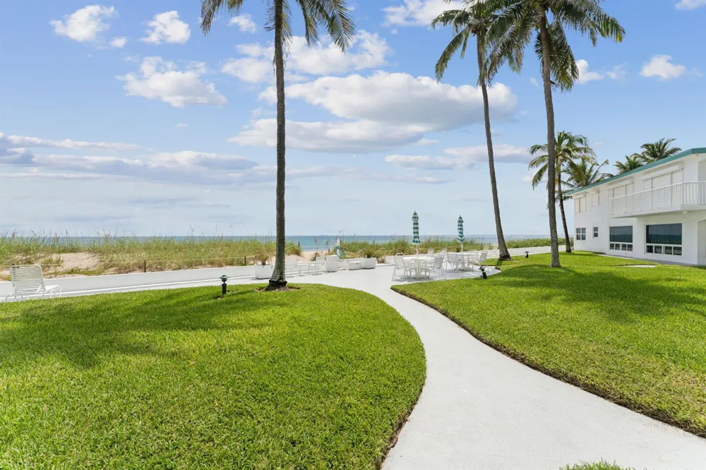 1470 S Ocean Boulevard #1002 Lauderdale By The Sea, FL 33062