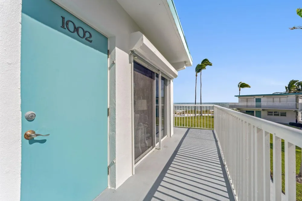 1470 S Ocean Boulevard #1002 Lauderdale By The Sea, FL 33062