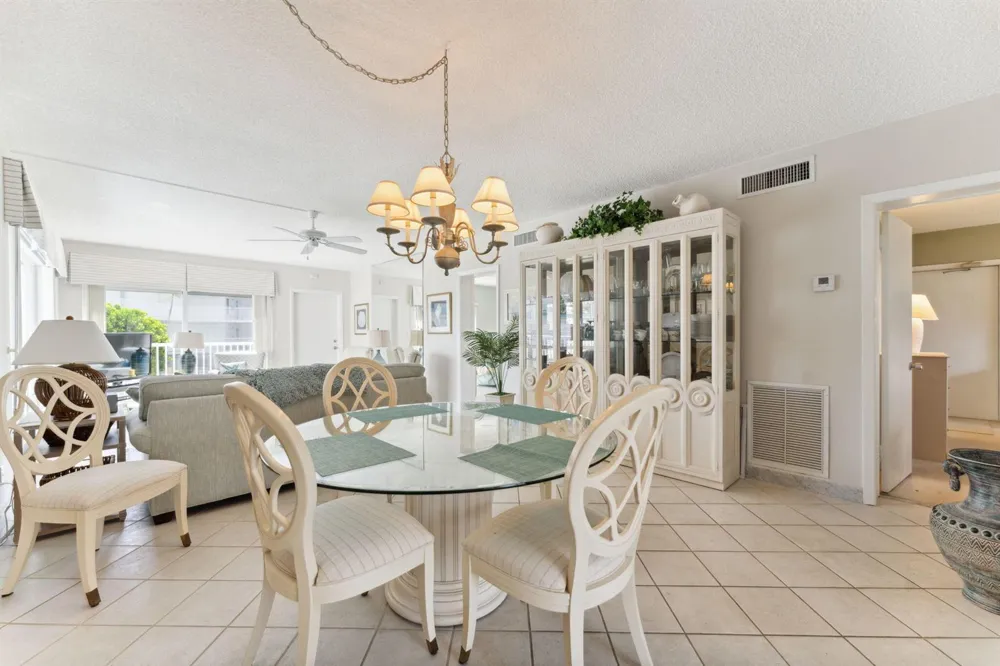1470 S Ocean Boulevard #1002 Lauderdale By The Sea, FL 33062