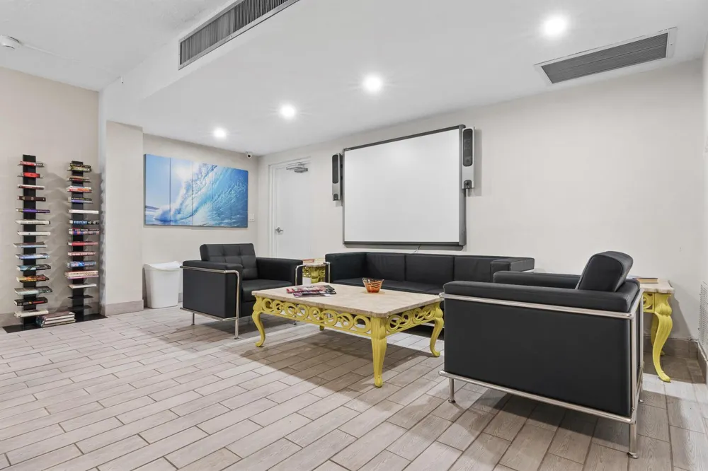 3580 S Ocean Boulevard #6b South Palm Beach, FL 33480