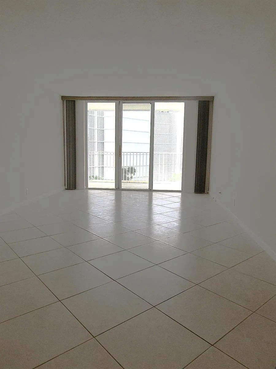 3580 S Ocean Boulevard #6b South Palm Beach, FL 33480