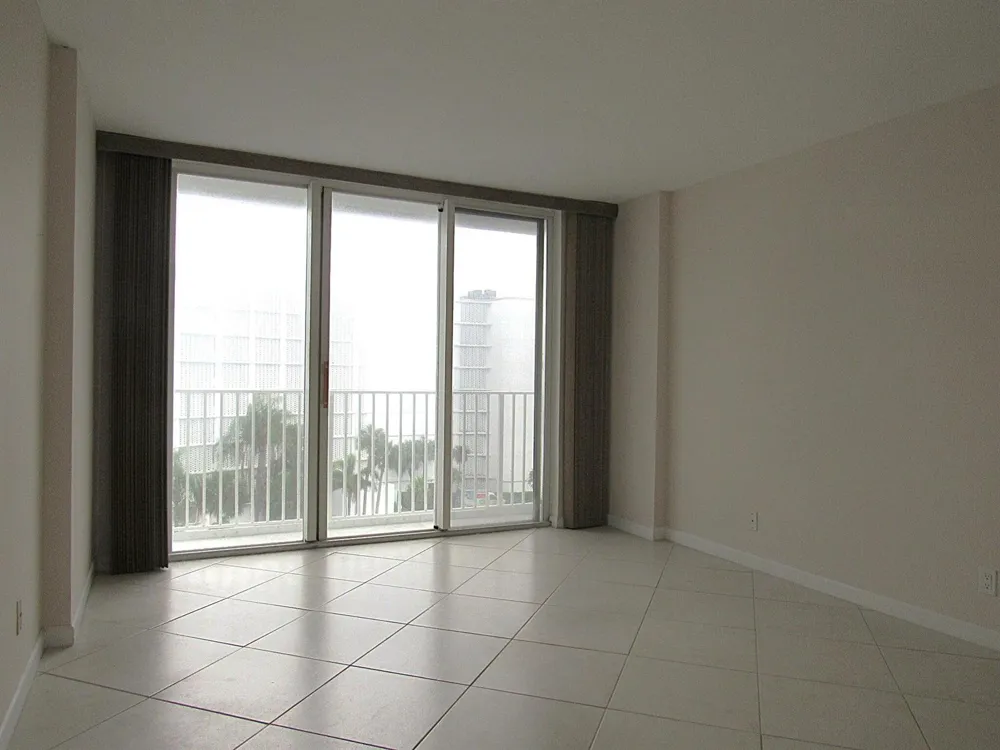 3580 S Ocean Boulevard #6b South Palm Beach, FL 33480