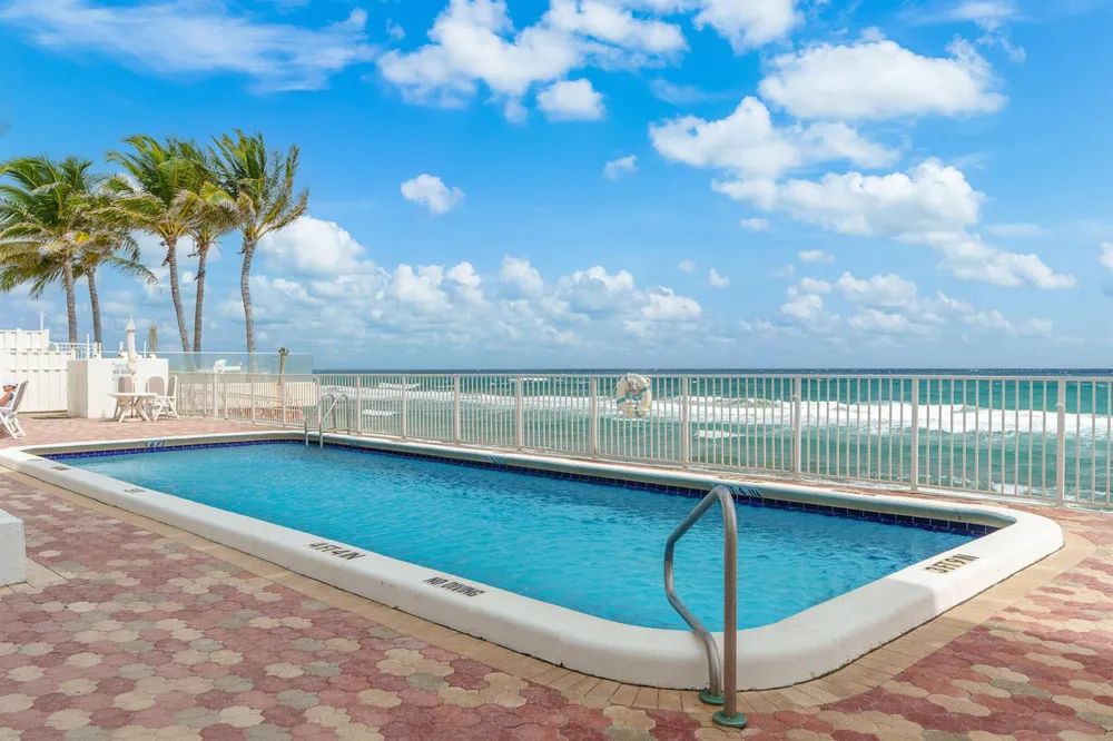 3580 S Ocean Boulevard #6b South Palm Beach, FL 33480
