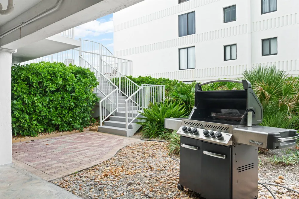 3580 S Ocean Boulevard #6b South Palm Beach, FL 33480