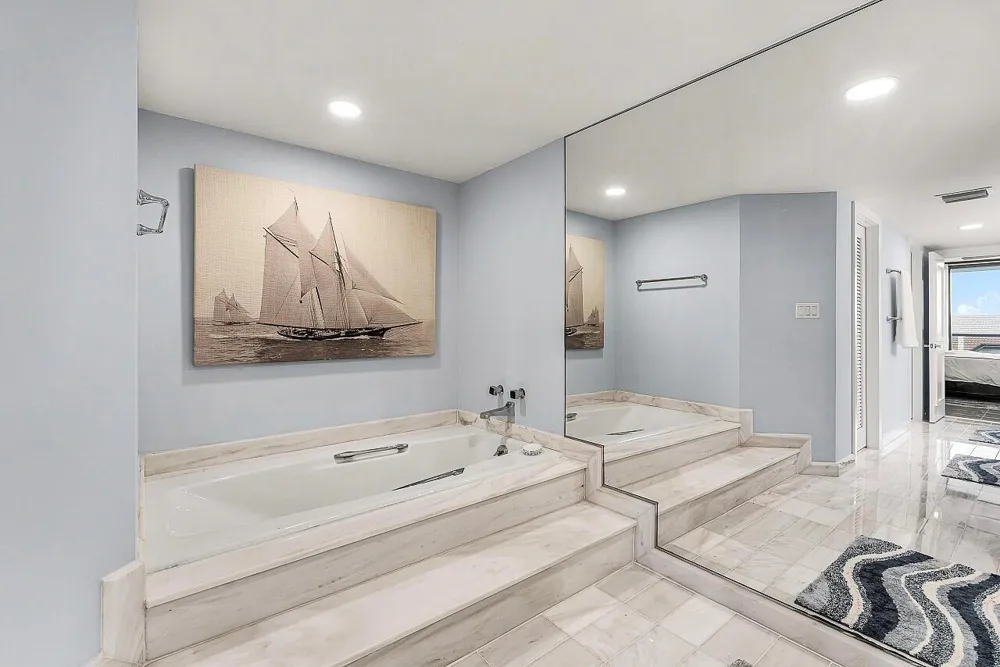 100 Lakeshore Drive #252 North Palm Beach, FL 33408