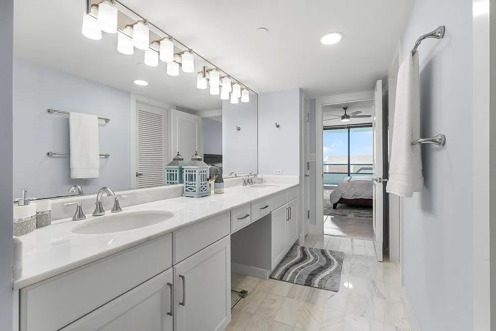 100 Lakeshore Drive #252 North Palm Beach, FL 33408