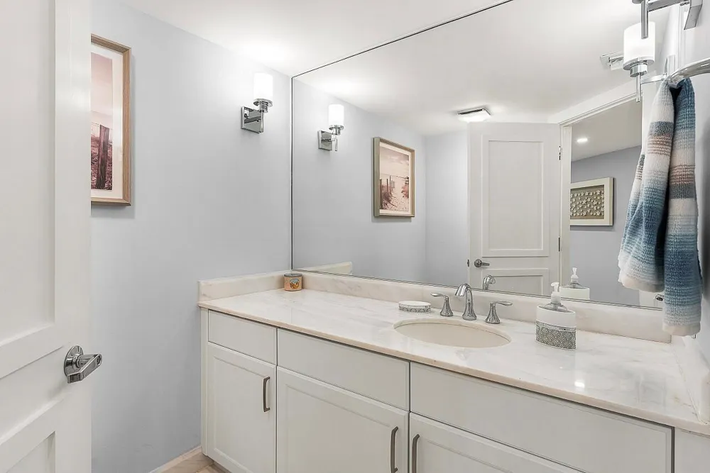 100 Lakeshore Drive #252 North Palm Beach, FL 33408