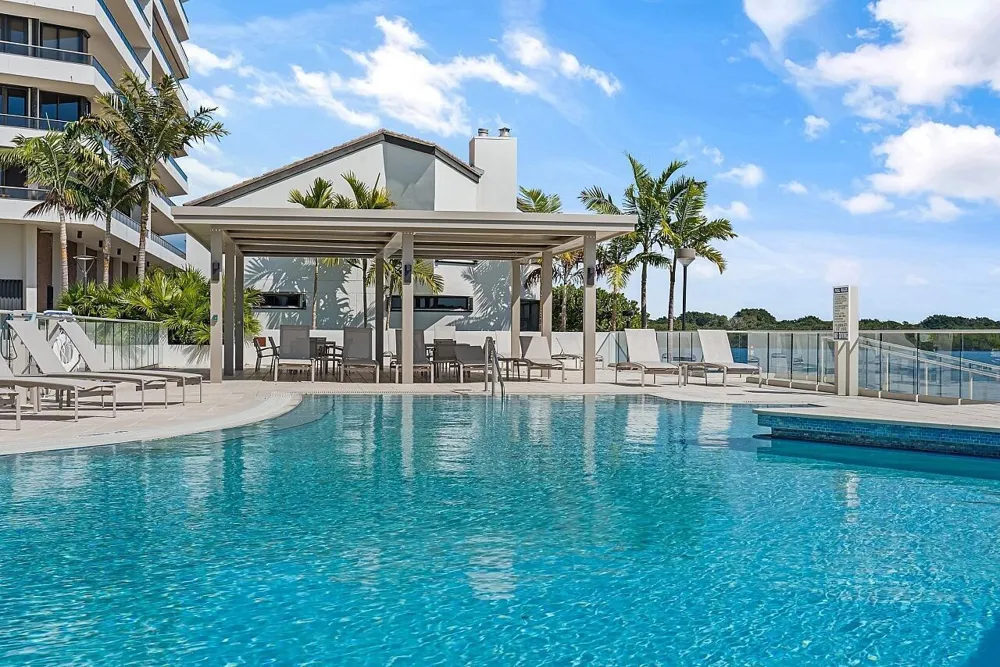 100 Lakeshore Drive #252 North Palm Beach, FL 33408