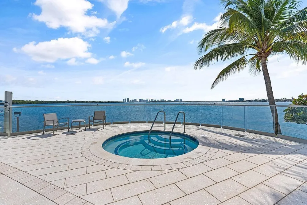 100 Lakeshore Drive #252 North Palm Beach, FL 33408
