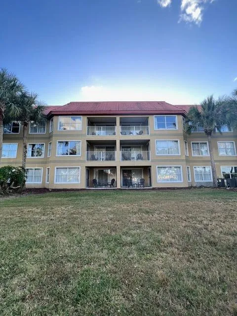6337 Parc Corniche Dr Drive #2111 Orlando, FL 32821