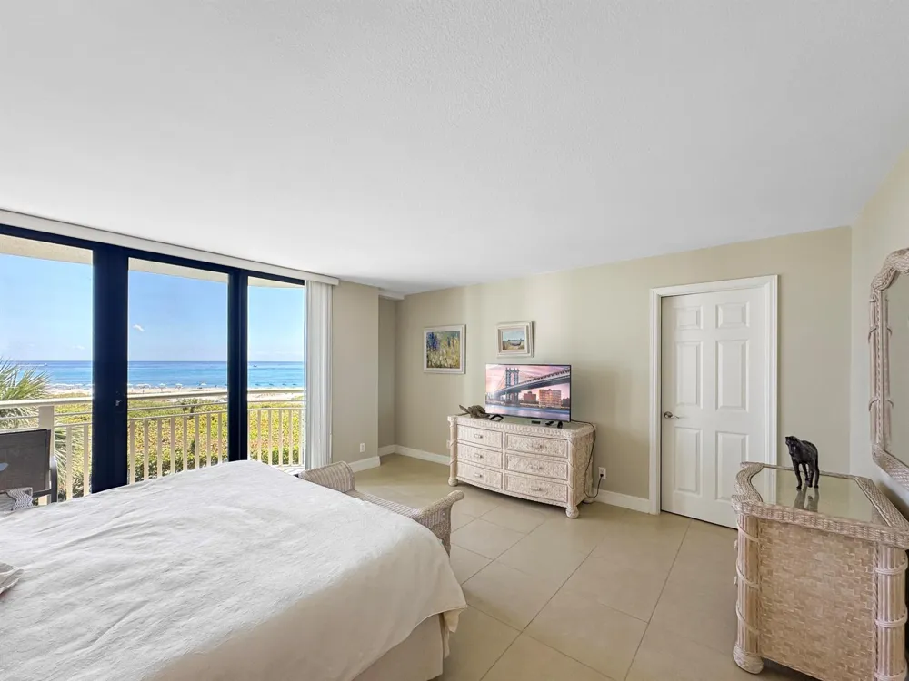 3000 Ocean Drive #4 F Singer Island, FL 33404