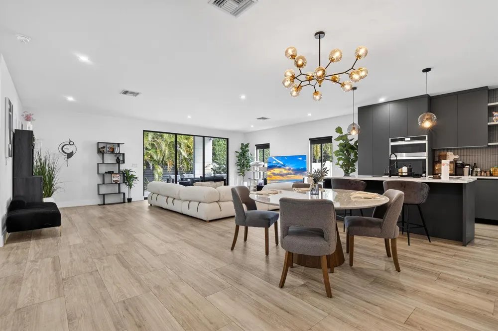 913 NE 15th Street Fort Lauderdale, FL 33304