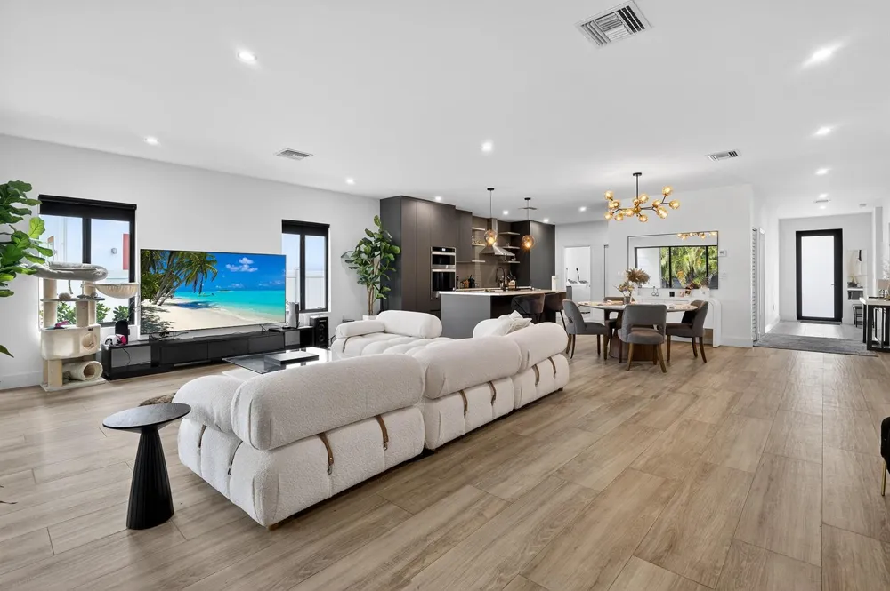 913 NE 15th Street Fort Lauderdale, FL 33304