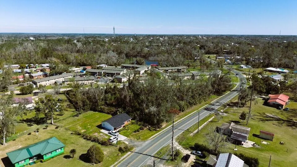 7 SW Bum Gardener Drive 