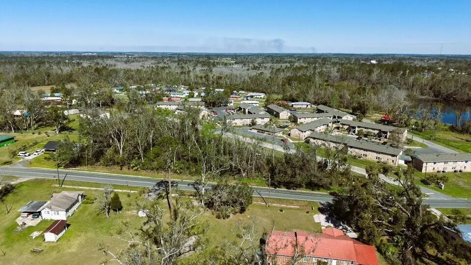 7 SW Bum Gardener Drive 