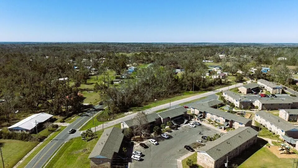 7 SW Bum Gardener Drive 