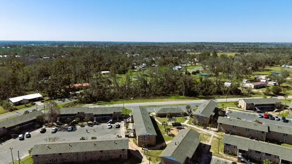 7 SW Bum Gardener Drive 