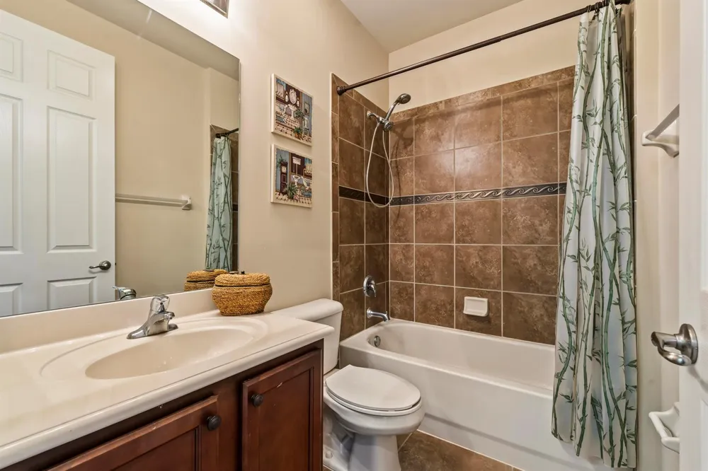 6513 Monterey Point #201 Naples, FL 34105