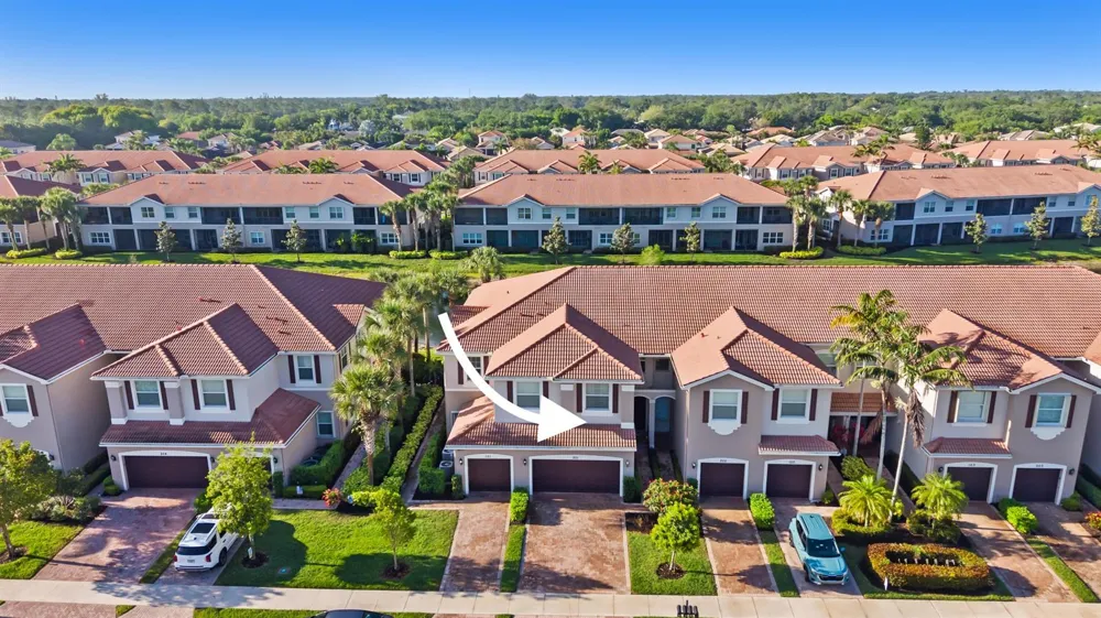 6513 Monterey Point #201 Naples, FL 34105