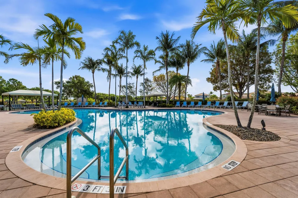 6513 Monterey Point #201 Naples, FL 34105