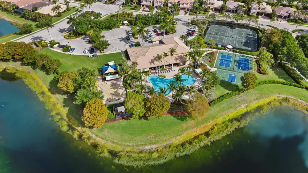 6513 Monterey Point #201 Naples, FL 34105