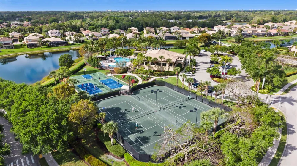 6513 Monterey Point #201 Naples, FL 34105