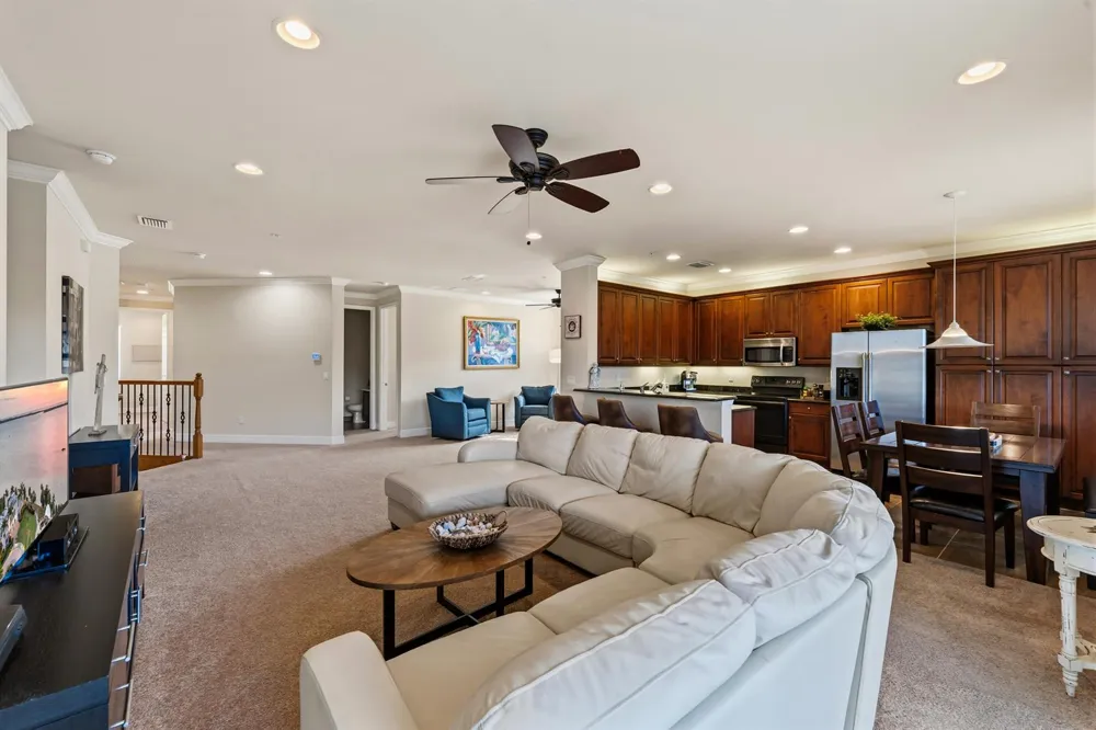 6513 Monterey Point #201 Naples, FL 34105