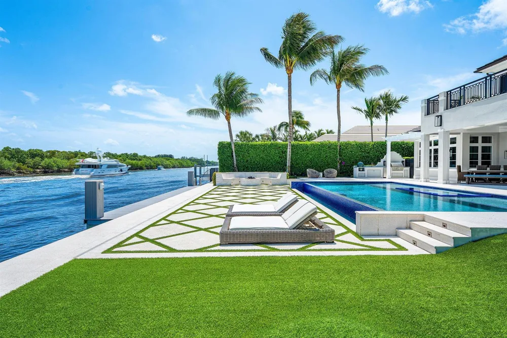 2530 Avenue Au Soleil Gulf Stream, FL 33483