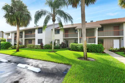 1600 NE Dixie Highway #10-203