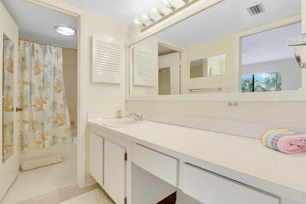 1600 NE Dixie Highway #10-203 Jensen Beach, FL 34957