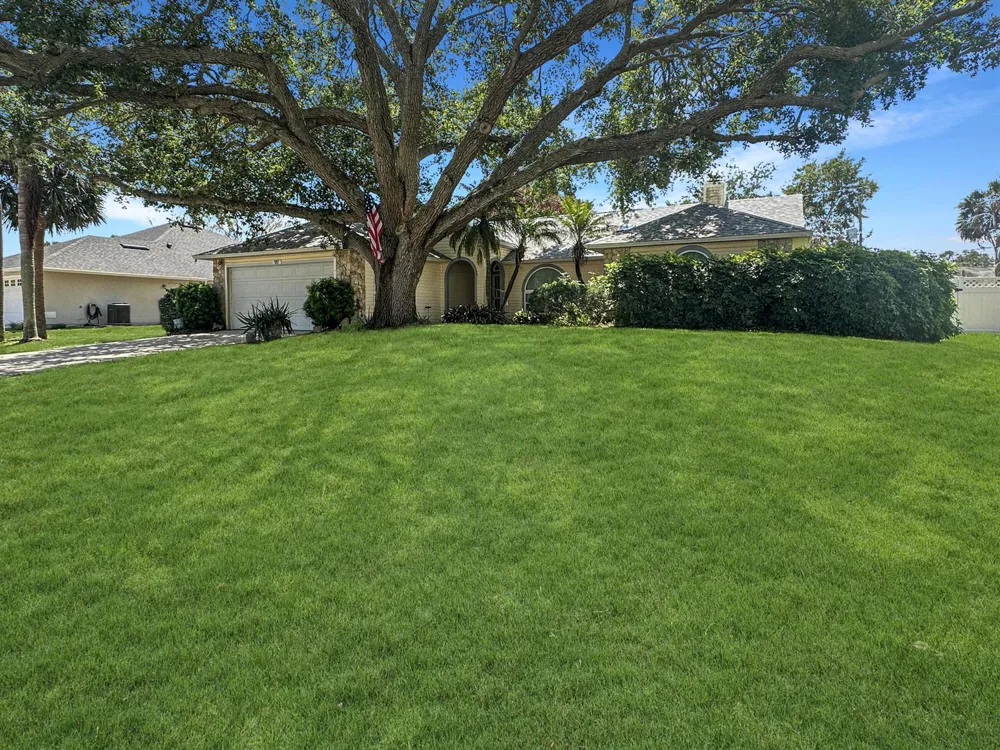 117 Hinchman Avenue Sebastian, FL 32958